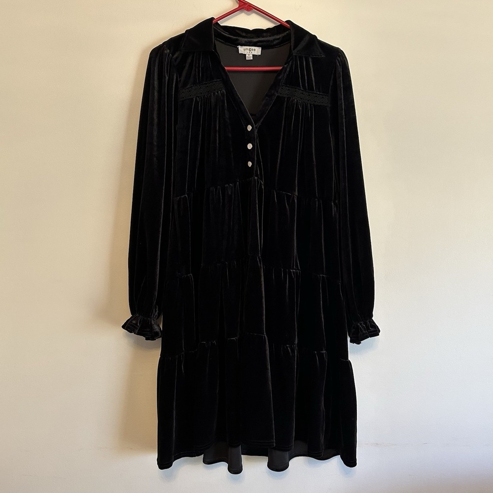 Umgee Dress Long Sleeve V-Neck Black Velvet Holiday Tiered Boho Medium Collared